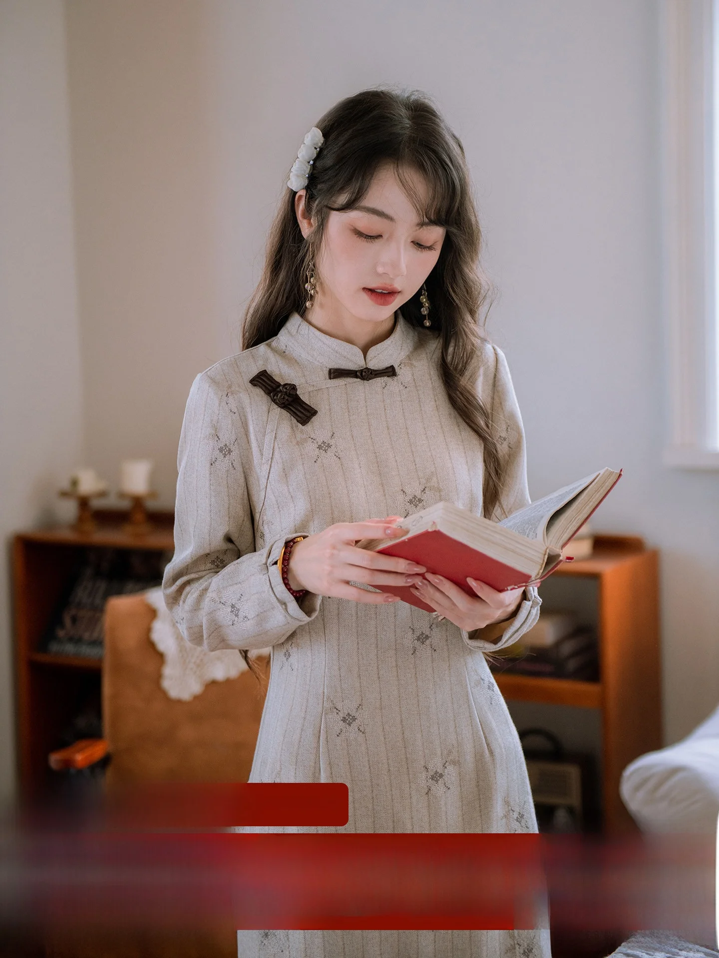 Ele Wool Embroidered Qipao New Chinese Sle Slim Fit Long Dr Floral Print Low Cut Slit High Collar Full Sve Warmth
Ele Wool Embroidered Qipao New Chinese Sle Slim Fit Long Dr Floral Print Low Cut Slit High Collar Full Sve Warmth