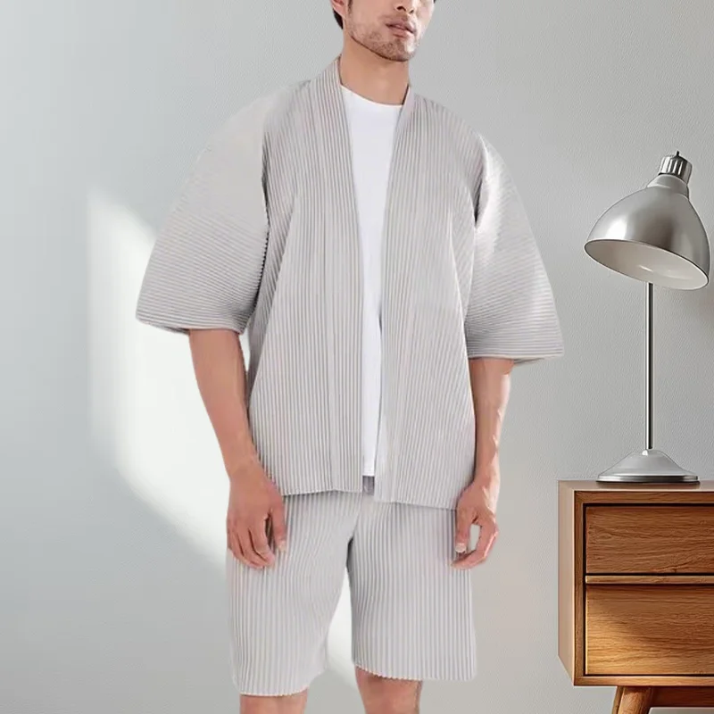 Miyake мужской кардиган в японском стиле плиссированная свободная куртка больших размеров с баской топ простая повседневная куртка с рукавами пять четвертей накидка
Miyake мужской кардиган в японском стиле плиссированная свободная куртка больших размеров с баской топ простая повседневная куртка с рукавами пять четвертей накидка