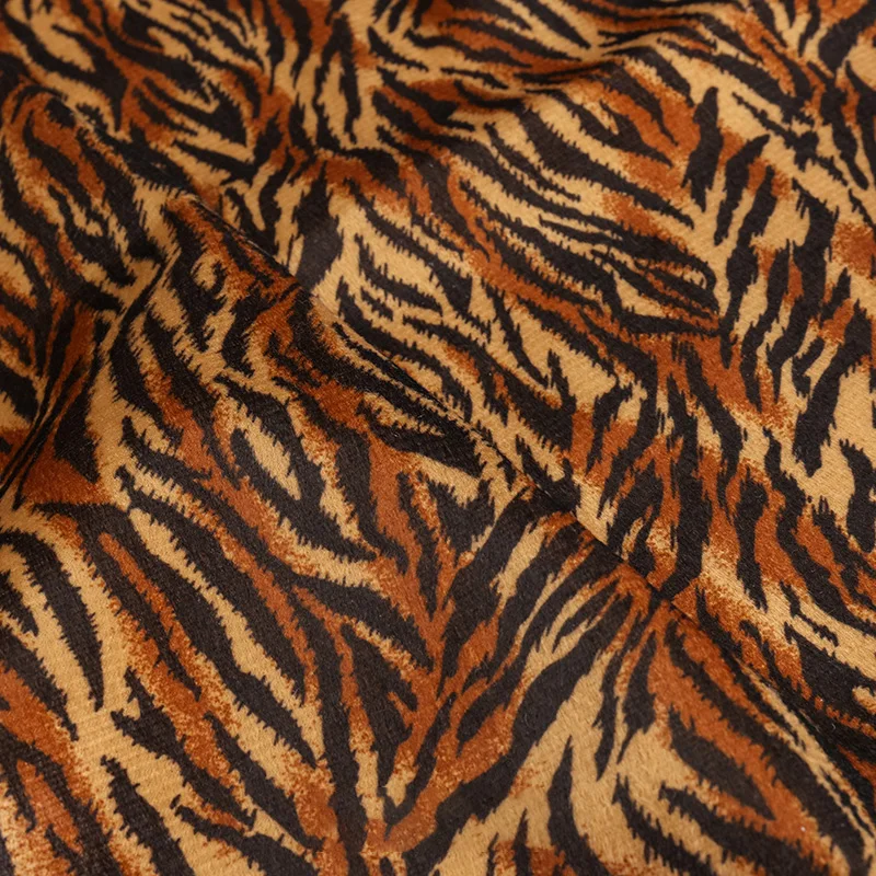 100*150cm Leopard Tiger Cow Pattern Plush Fabric For Diy Garment Sofa Cover Toy Carpet Sewing Patchwork Accessories
100*150cm Leopard Tiger Cow Pattern Plush Fabric For Diy Garment Sofa Cover Toy Carpet Sewing Patchwork Accessories