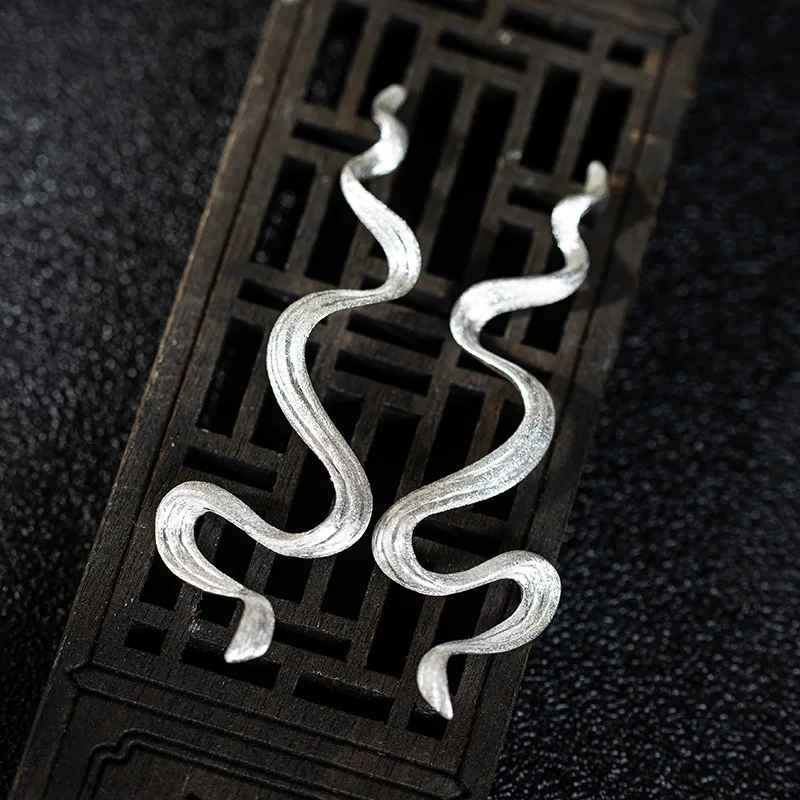 S925 Silver Original Design Retro Guochao Dunhuang Flying Earrings Women's Fashion Personalized Earrings
S925 Silver Original Design Retro Guochao Dunhuang Flying Earrings Women's Fashion Personalized Earrings