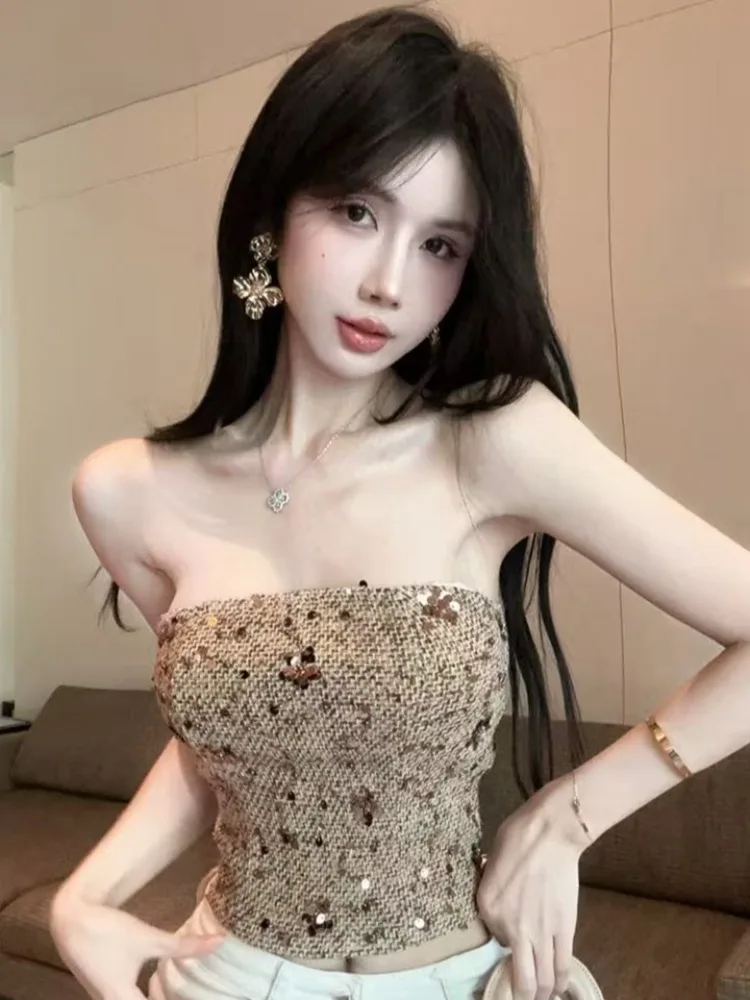 Embroidered Sequin Flower Crop Top Women's Slim Fit Summer New Style One Shoulder Short Inner Wear Vest Luxury Light Style
Embroidered Sequin Flower Crop Top Women's Slim Fit Summer New Style One Shoulder Short Inner Wear Vest Luxury Light Style