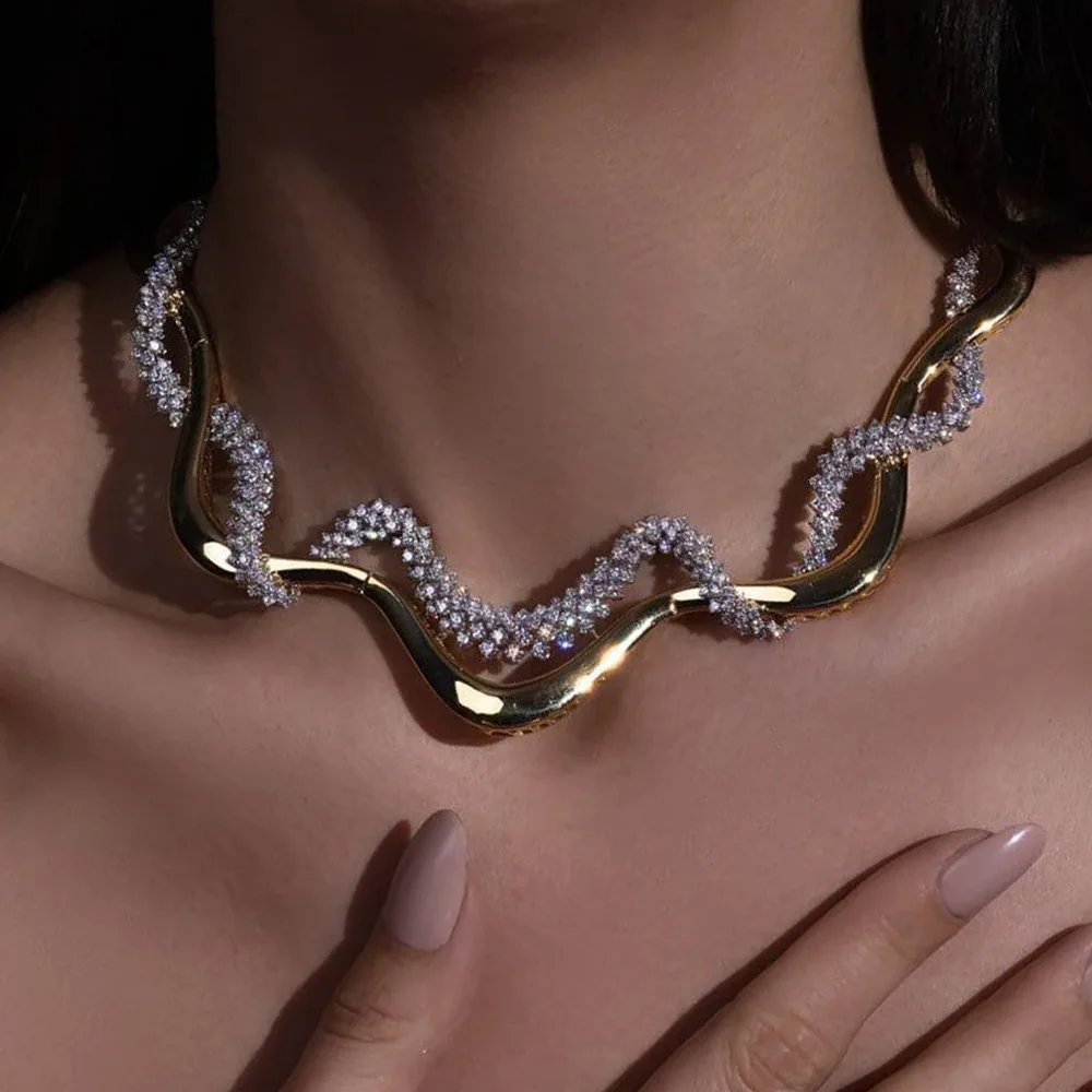 Luxury High-end Wavy Rhinestone Choker Shiny Crystal Inlay Neck Collar collares para mujer stainless steel jewelry
Luxury High-end Wavy Rhinestone Choker Shiny Crystal Inlay Neck Collar collares para mujer stainless steel jewelry