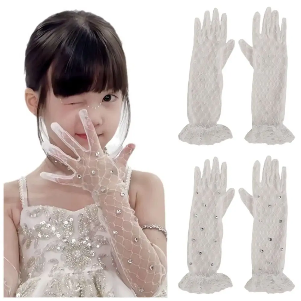 2Pairs White Children's Lace Gloves Five Fingers Bright Rhinestone Flower Girls Mittens Breathable Elegant Princess Gloves
2Pairs White Children's Lace Gloves Five Fingers Bright Rhinestone Flower Girls Mittens Breathable Elegant Princess Gloves