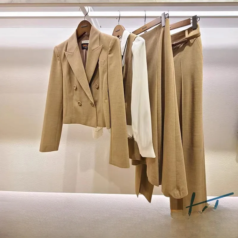 Versatile Women's Suit Set Casual Commute Style Button Detail Long Sleeve Pants Skirt Top Four-Piece Suit Outfit
Versatile Women's Suit Set Casual Commute Style Button Detail Long Sleeve Pants Skirt Top Four-Piece Suit Outfit