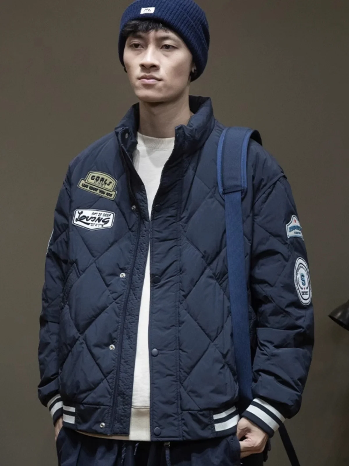 Extra Large 300 Pou Winter Thiened American Retro down Cotton Jaet Men's Baseball Coat Men's Jaet Winter Clothes
Extra Large 300 Pou Winter Thiened American Retro down Cotton Jaet Men's Baseball Coat Men's Jaet Winter Clothes