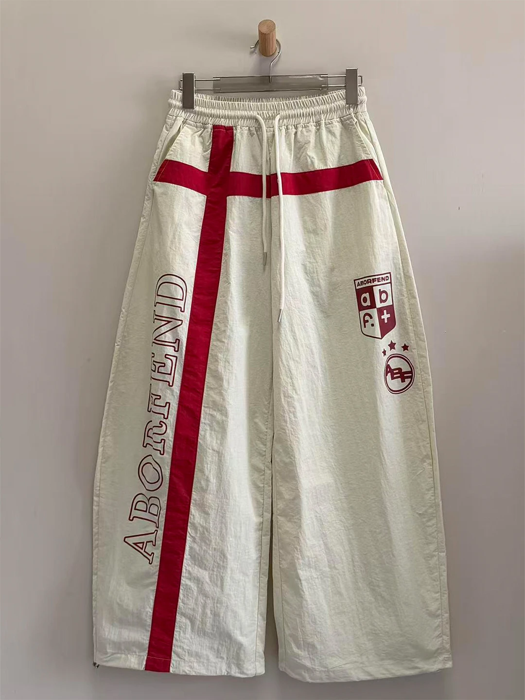 American High Street Cross Ice Silk Pants Loose Wide Leg Summer Thin Quick Dry Casual Trousers for Men And Women Dancing
American High Street Cross Ice Silk Pants Loose Wide Leg Summer Thin Quick Dry Casual Trousers for Men And Women Dancing