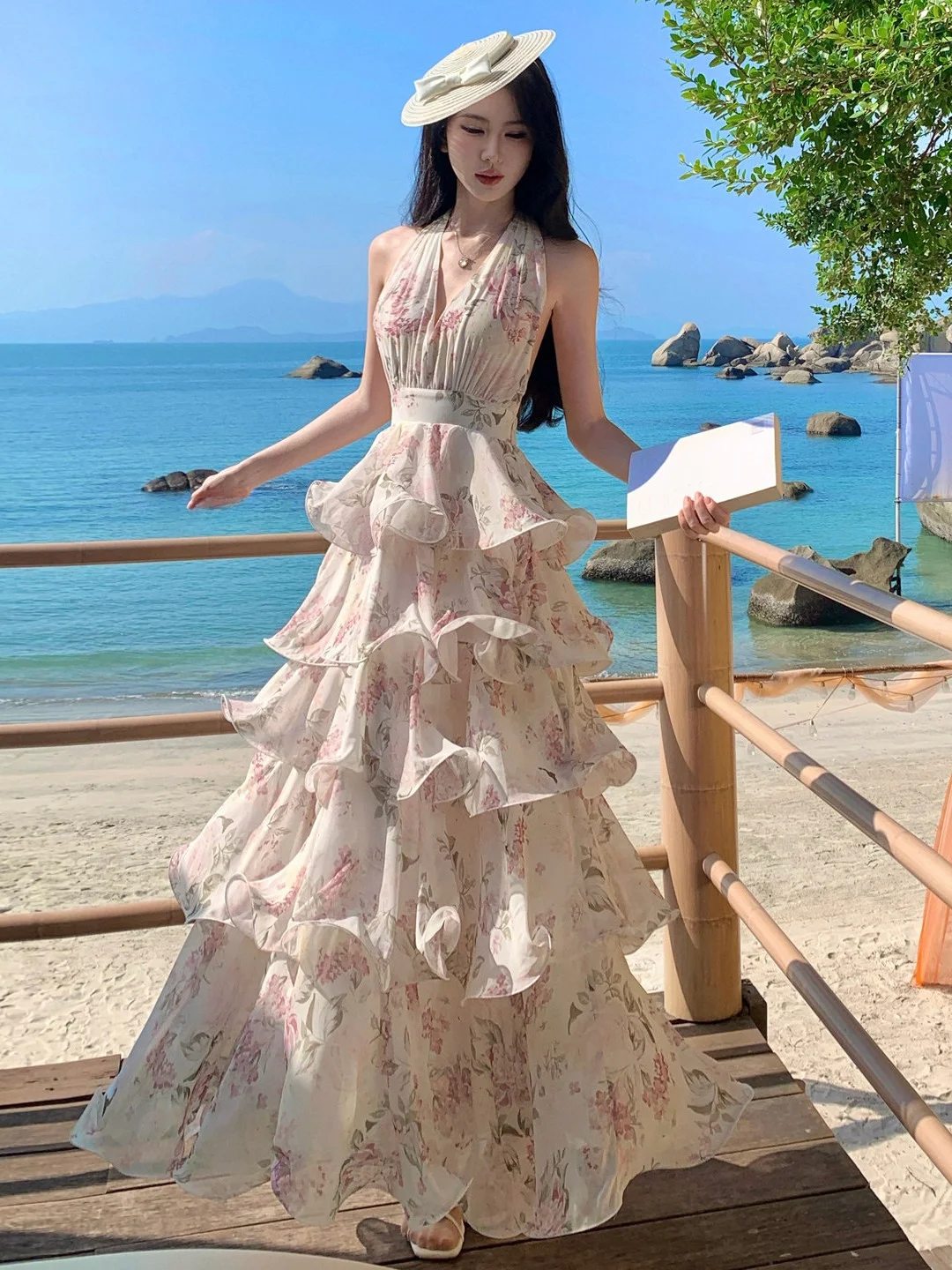 Beach Vacation Style Printed Neck Hanging Chiffon Cake Long Dress Women V-neck Waist Inward Slimming Dress Summer New
Beach Vacation Style Printed Neck Hanging Chiffon Cake Long Dress Women V-neck Waist Inward Slimming Dress Summer New