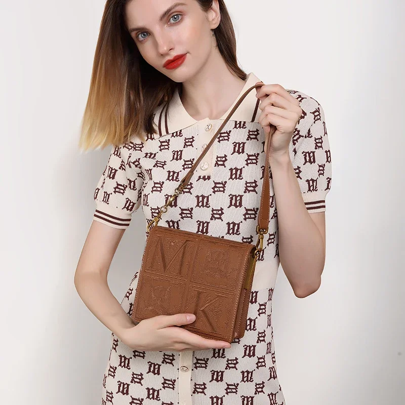 LMK new Chinese style embroidered women's bag, new fashion small square bag designer bag shoulder bag bolsas
LMK new Chinese style embroidered women's bag, new fashion small square bag designer bag shoulder bag bolsas