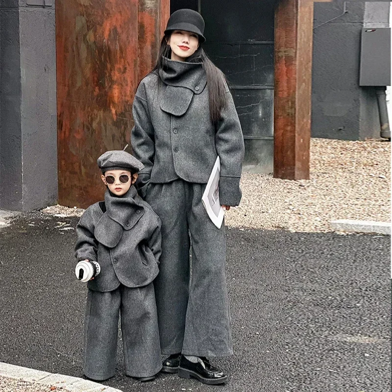 Mom and Baby Matching Clothes Warm Mother and Son DauStyle Bow Thickened Cotton Vests Casual Simple and Daily Suit Winter
Mom and Baby Matching Clothes Warm Mother and Son DauStyle Bow Thickened Cotton Vests Casual Simple and Daily Suit Winter