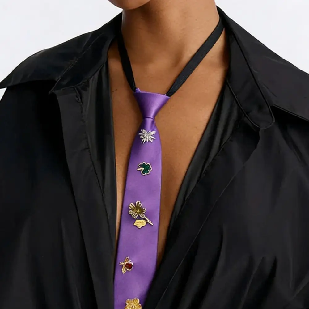 Korean Flower Tie Insect Bee Rhinestone Necktie Alloy Harajuku Style Decoration Shirt Tie JK Uniform Decoration
Korean Flower Tie Insect Bee Rhinestone Necktie Alloy Harajuku Style Decoration Shirt Tie JK Uniform Decoration