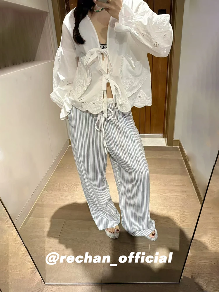 Ele French Sle Embroidered Lace Hollow out ort irt for Women with Pleated Hemline Cotton Long Sve V-Ne White S...
Ele French Sle Embroidered Lace Hollow out ort irt for Women with Pleated Hemline Cotton Long Sve V-Ne White S...