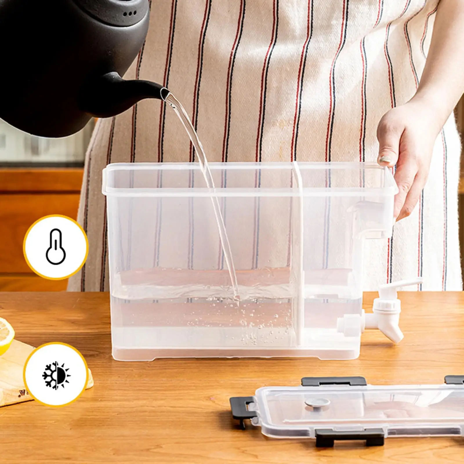 Refrigerator Cold Kettle with Faucet Lemonade Fruit Teapot Beverage Bucket Water Pitcher for Refrigerator Daily Use Parties Home
Refrigerator Cold Kettle with Faucet Lemonade Fruit Teapot Beverage Bucket Water Pitcher for Refrigerator Daily Use Parties Home