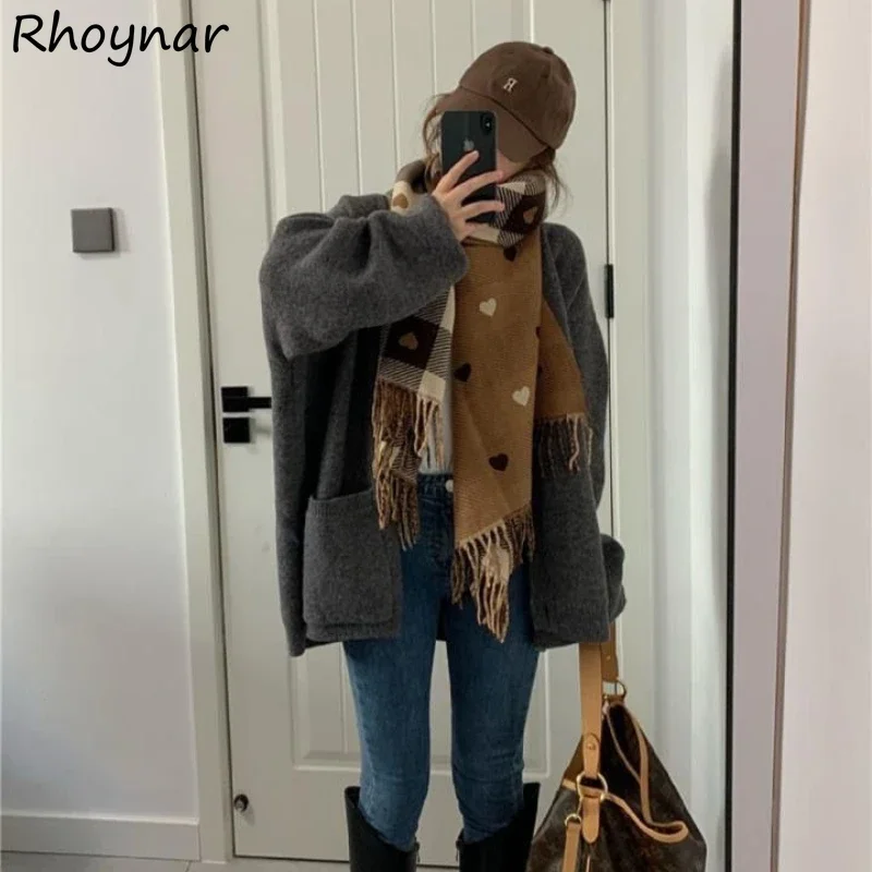 Gray Cardigan Women Spring Autumn Thicker Soft V-neck Pocket Loose Solid Outwears Korean Style Simple Casual Daily New All-match
Gray Cardigan Women Spring Autumn Thicker Soft V-neck Pocket Loose Solid Outwears Korean Style Simple Casual Daily New All-match