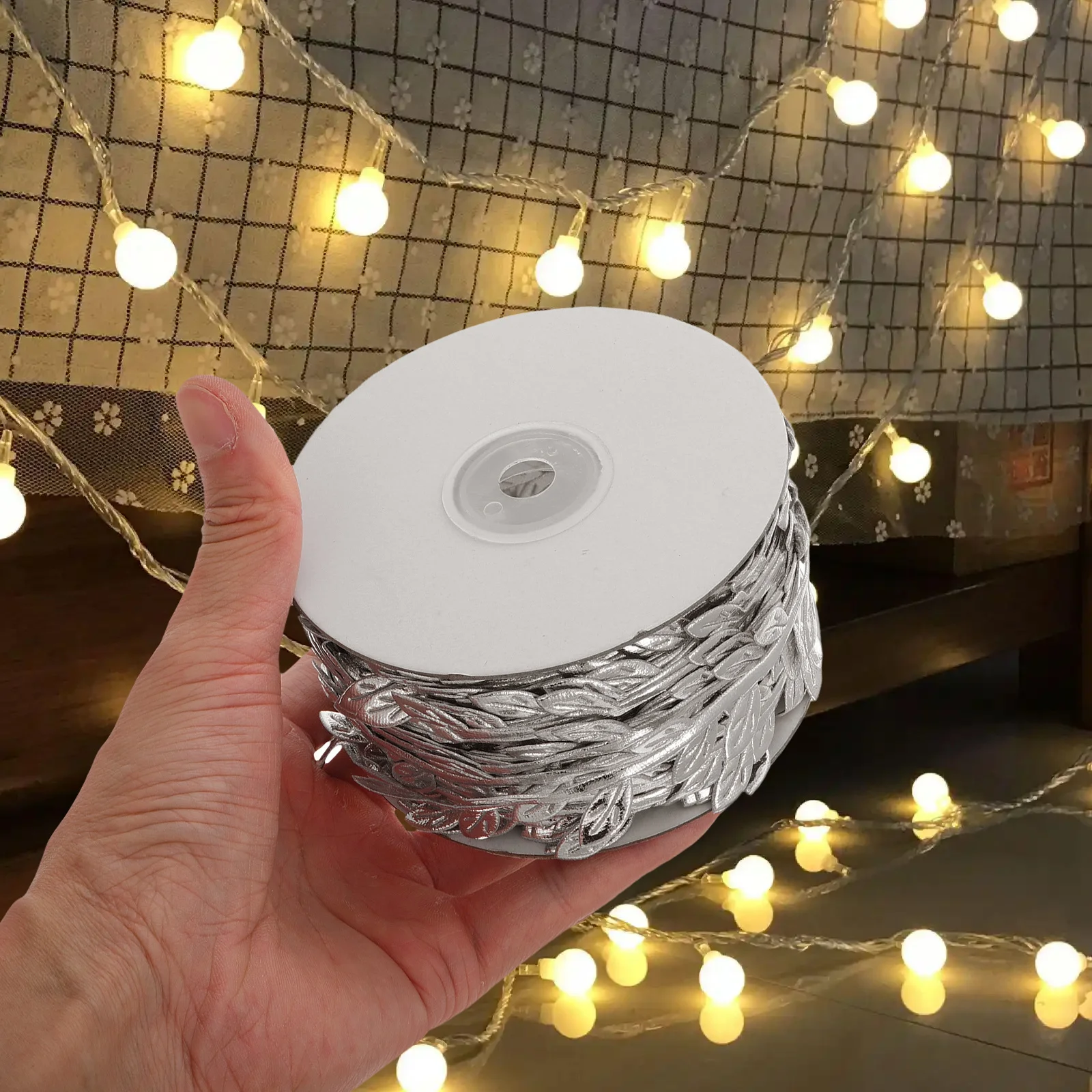 1 Roll Artificial Flower Vine Light Decor with Vibrant Faux Leaves for Home Wedding Party Nursery Kids Room DIY Craft Garland
1 Roll Artificial Flower Vine Light Decor with Vibrant Faux Leaves for Home Wedding Party Nursery Kids Room DIY Craft Garland