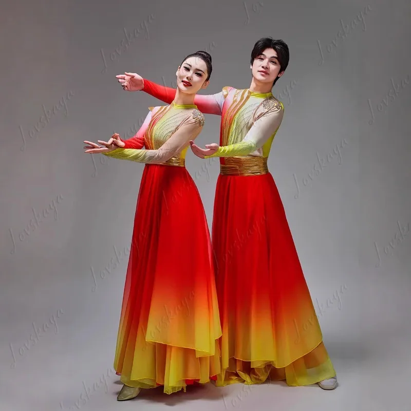 Новый стиль, макси-юбка для современного танца для выступлений в дате, оба мужчины и женщины, красный наряд для выступления
Новый стиль, макси-юбка для современного танца для выступлений в дате, оба мужчины и женщины, красный наряд для выступления