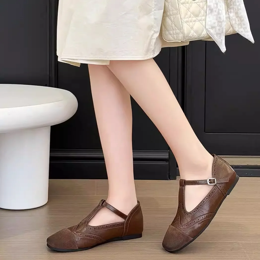 Genuine Leather T-Strap Mary Jane Flat Bottom Shoes Women's Vintage Carved Flower Single Shoes Comfortable Casual Loafers
Genuine Leather T-Strap Mary Jane Flat Bottom Shoes Women's Vintage Carved Flower Single Shoes Comfortable Casual Loafers