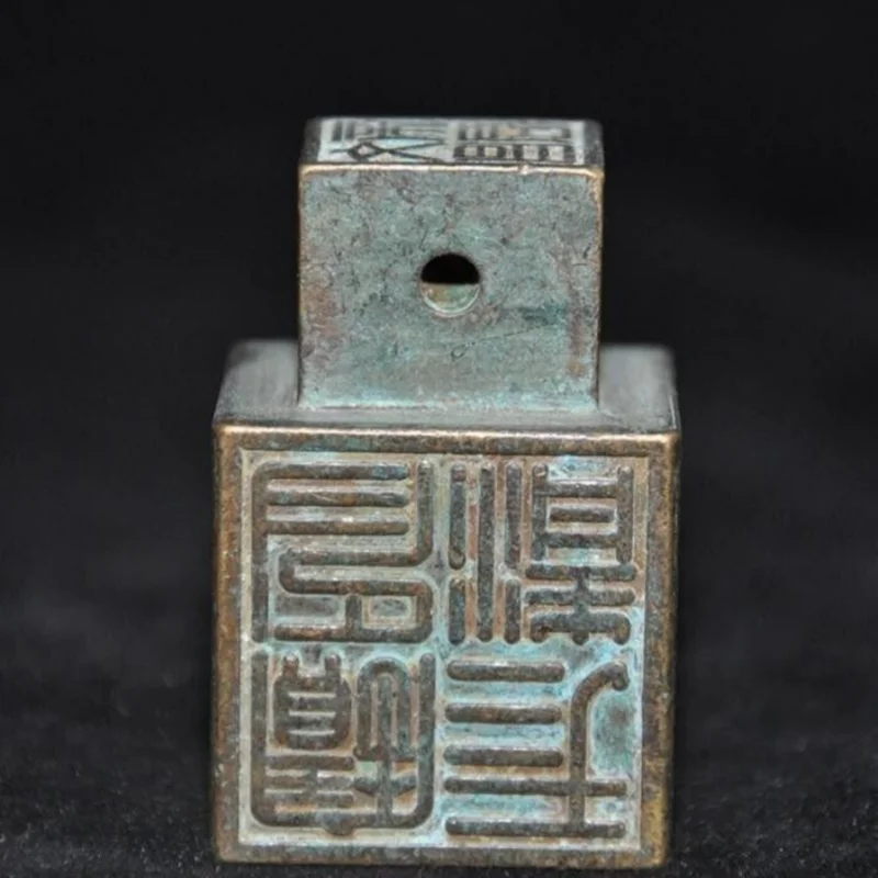 1.8'' Old Chinese Ancient dynasty pure bronze seal Stamp signet statue Collection crafts
1.8'' Old Chinese Ancient dynasty pure bronze seal Stamp signet statue Collection crafts