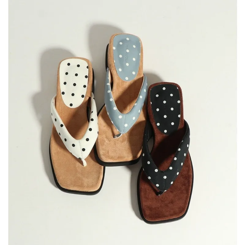 Flip Flops Women's Summer 2026New Versatile Korean Version Fashion Wedge Heel Thick Bottom Vacation Style Clip Toe Sandals,35-40
Flip Flops Women's Summer 2026New Versatile Korean Version Fashion Wedge Heel Thick Bottom Vacation Style Clip Toe Sandals,35-40