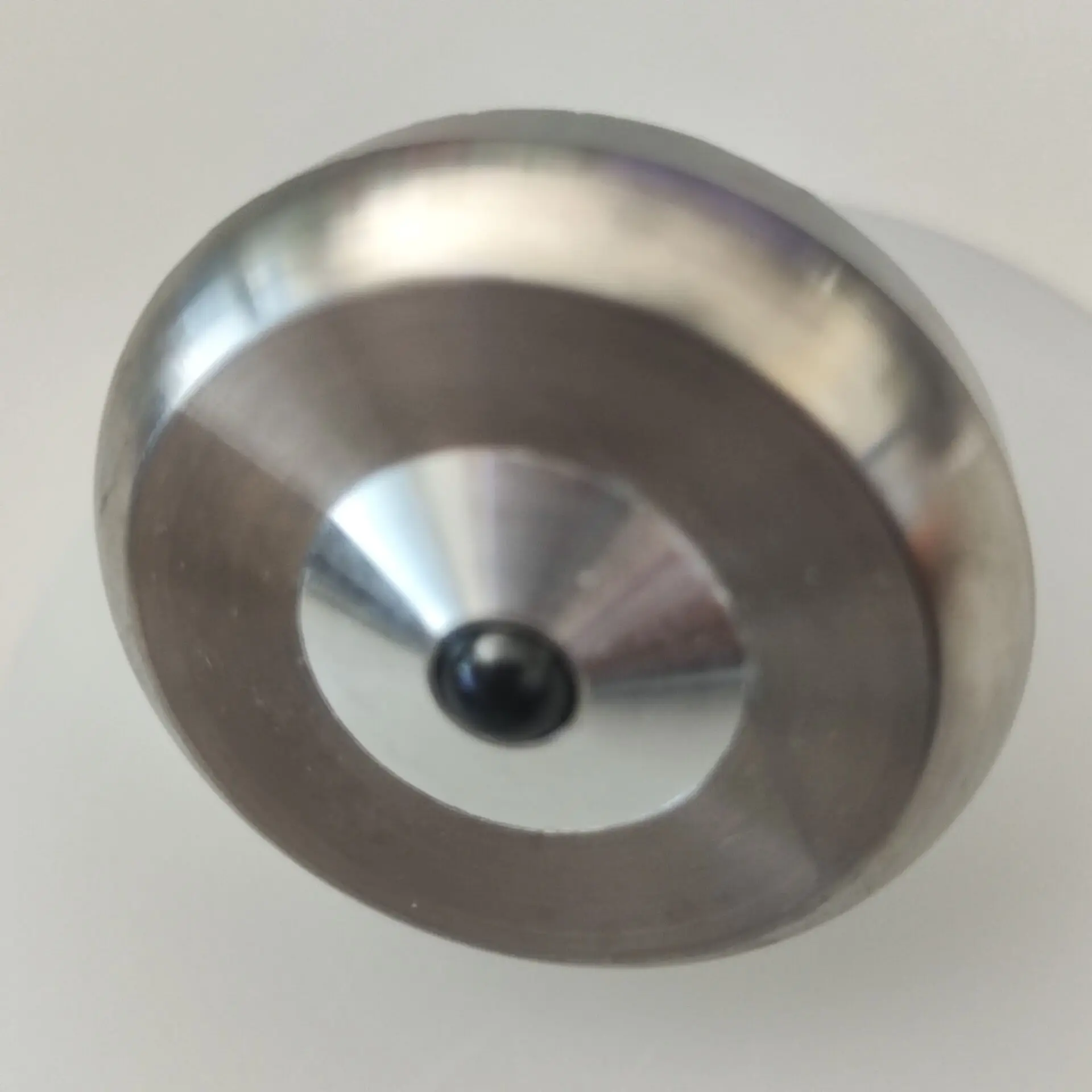 Новый настольный спиннер-игрушка с ручкой из титанового сплава и корпусом из нержавеющей стали, с керамическими шариками
Новый настольный спиннер-игрушка с ручкой из титанового сплава и корпусом из нержавеющей стали, с керамическими шариками