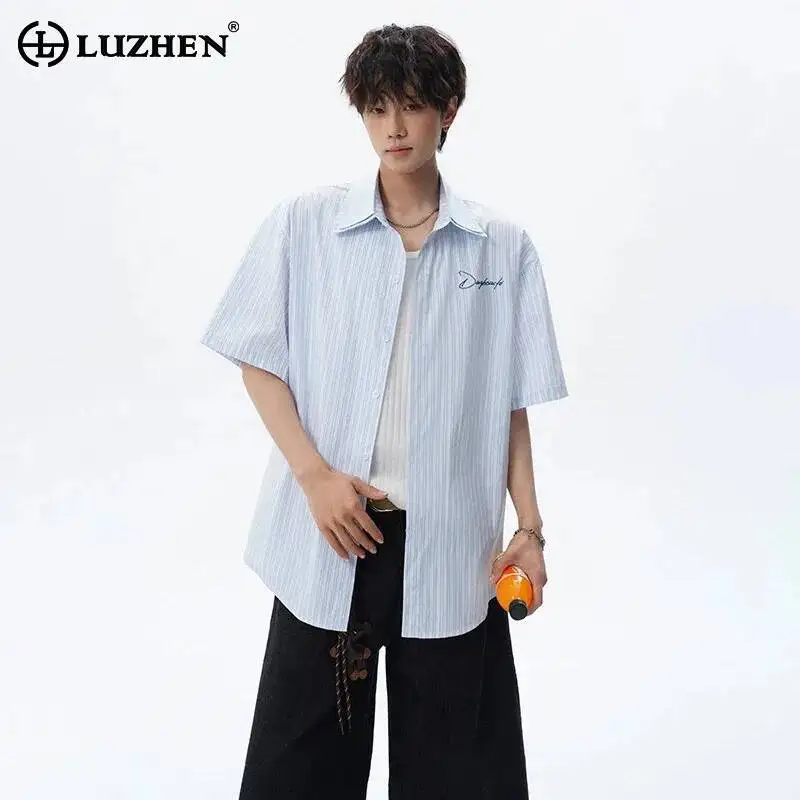 LUZHEN 2026 Summer Stripe Printed Embroidery Letter Loose Short Sleeve Shirts Men's Handsome Korean Style Casual Clothes JY7504
LUZHEN 2026 Summer Stripe Printed Embroidery Letter Loose Short Sleeve Shirts Men's Handsome Korean Style Casual Clothes JY7504
