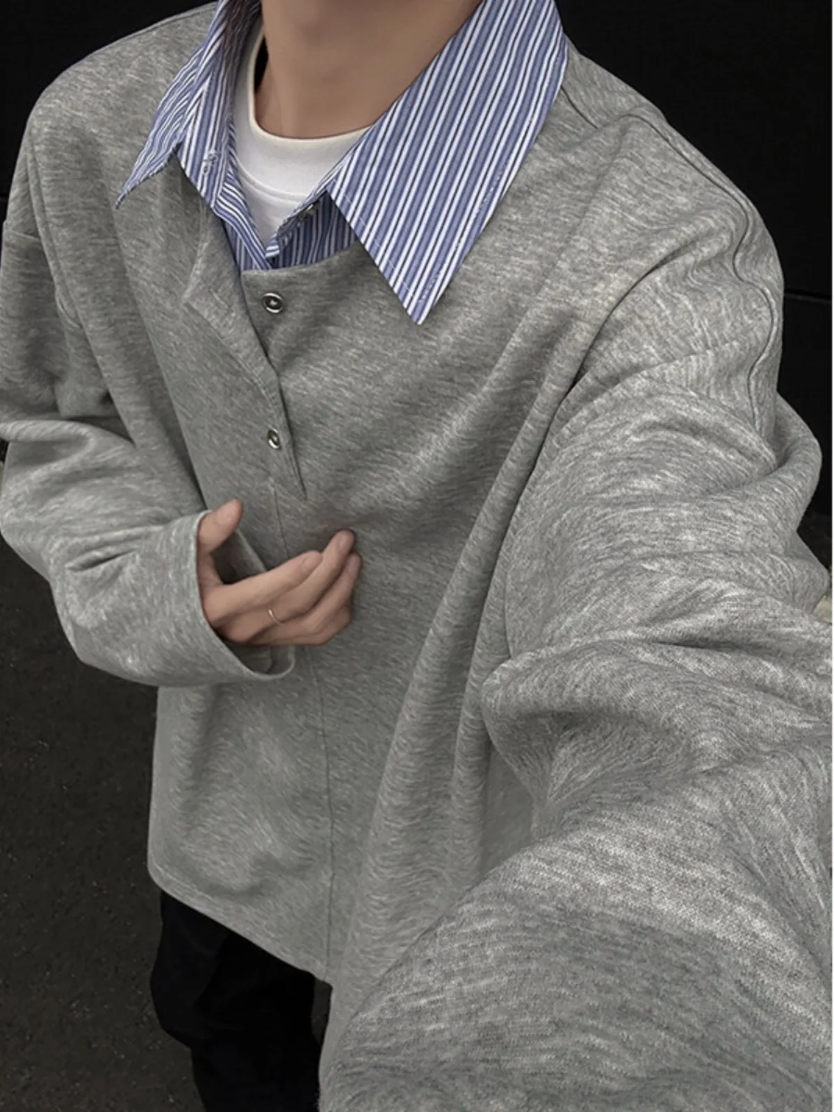 ay irt Collar Sweatirt Men's Patchwork Color Blo Long Sve irt Cleanfit Design Outerwear Casual Loose Fit Spring
ay irt Collar Sweatirt Men's Patchwork Color Blo Long Sve irt Cleanfit Design Outerwear Casual Loose Fit Spring