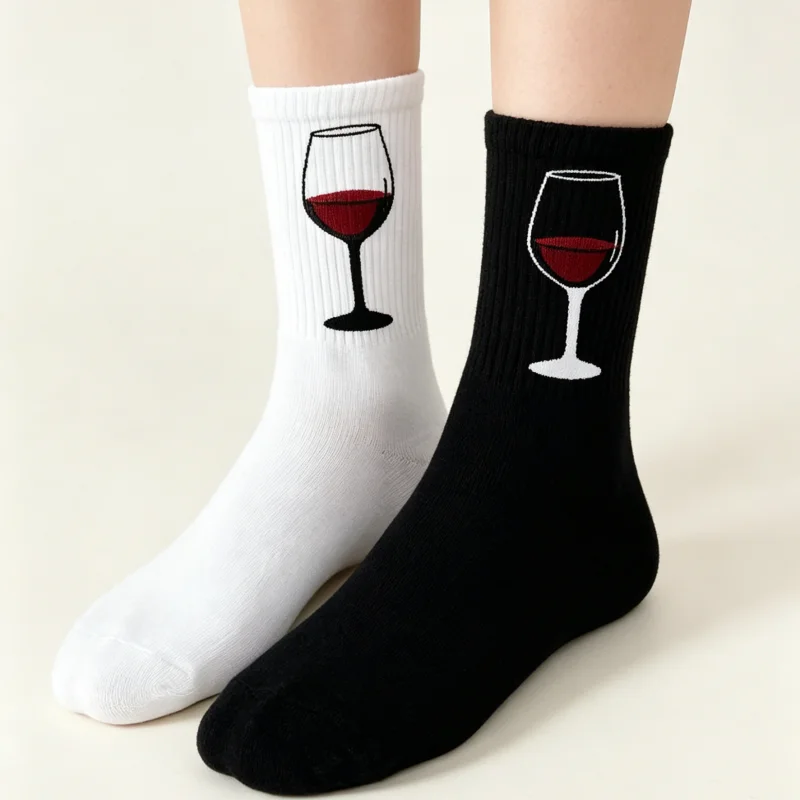 1 Pair Of Unisex Fashionable And Cool Red Wine Glass Pattern Versatile, Soft And Comfortable Casual Black And White Long Socks
1 Pair Of Unisex Fashionable And Cool Red Wine Glass Pattern Versatile, Soft And Comfortable Casual Black And White Long Socks