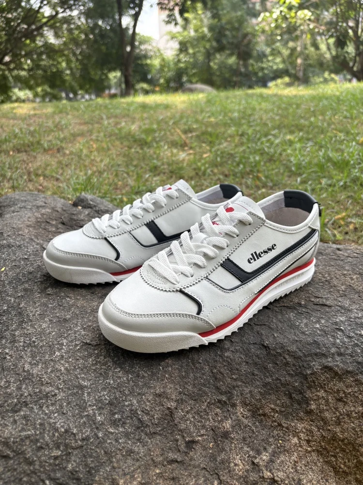 Ретро-спортивные туфли для женщин из натуральной кожи, повседневные, универсальные, с цветными вставками, с глубоким вырезом, низкие, модные, на плоской подошве, с резиновой подошвой
Ретро-спортивные туфли для женщин из натуральной кожи, повседневные, универсальные, с цветными вставками, с глубоким вырезом, низкие, модные, на плоской подошве, с резиновой подошвой