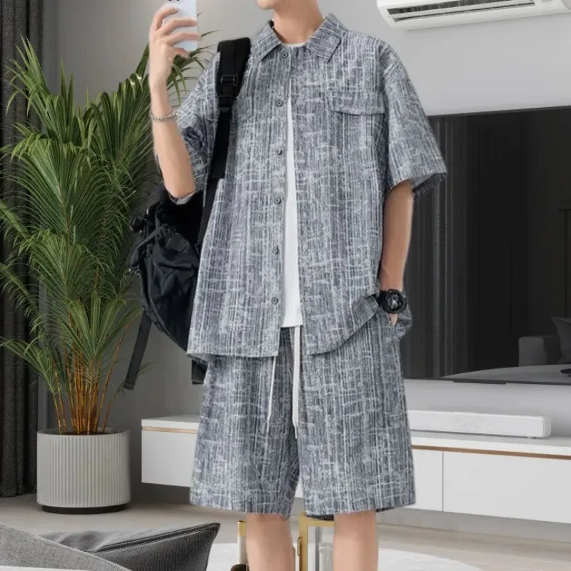 Men's Plus Size Ice Silk Set Textured Short Sleeve Shirt & Casual Shorts
Men's Plus Size Ice Silk Set Textured Short Sleeve Shirt & Casual Shorts