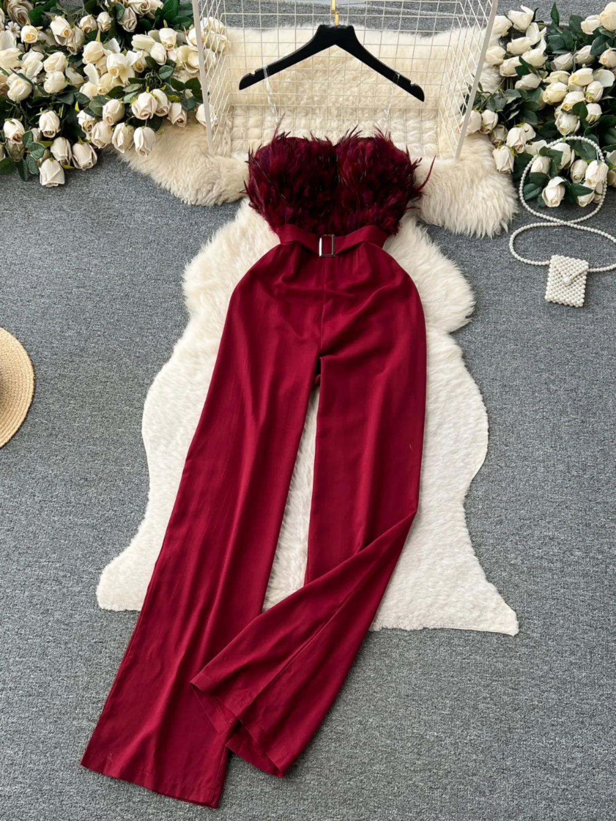 Ele Feather Trim Off-oulder Jumpsuit High Waist Wide Leg Pants Women's Unique Design Sensation Long Length One-Piece Suit
Ele Feather Trim Off-oulder Jumpsuit High Waist Wide Leg Pants Women's Unique Design Sensation Long Length One-Piece Suit