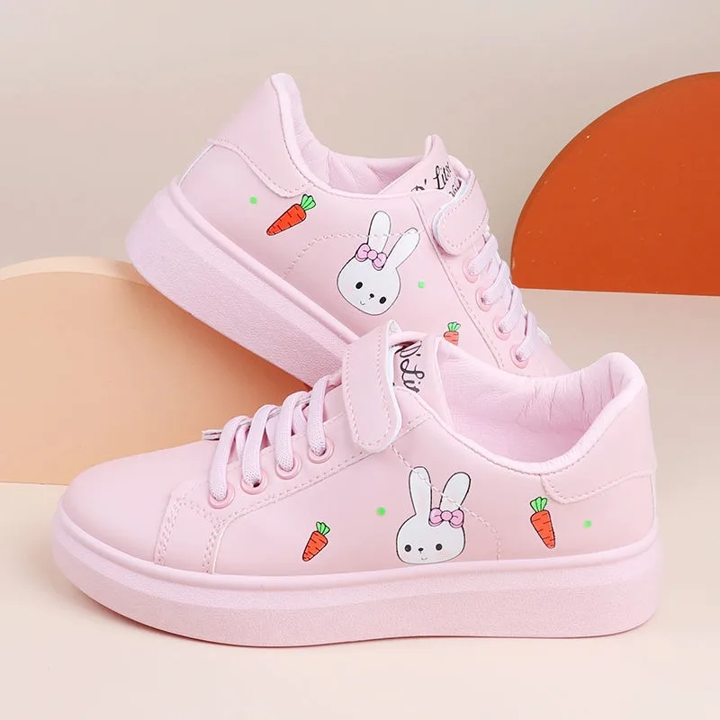 All-Season Girls Casual Flats Kids Cartoon Print White Shoes Student Flat Running Sneakers Children's Non-Slip Sports Sneakers
All-Season Girls Casual Flats Kids Cartoon Print White Shoes Student Flat Running Sneakers Children's Non-Slip Sports Sneakers