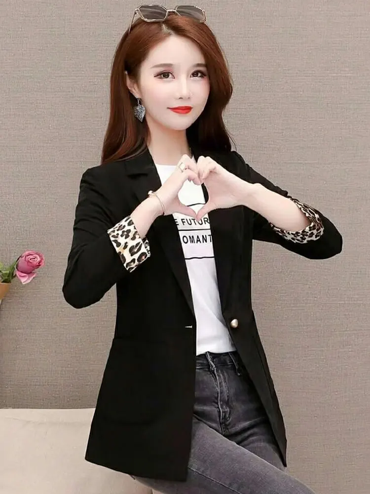 Black Suit Jacket Women's Casual Slim Fit Leisure Style Button Detailing Polyester Fabric Anti-Wrinkle Long Sleeve Mid-Length
Black Suit Jacket Women's Casual Slim Fit Leisure Style Button Detailing Polyester Fabric Anti-Wrinkle Long Sleeve Mid-Length