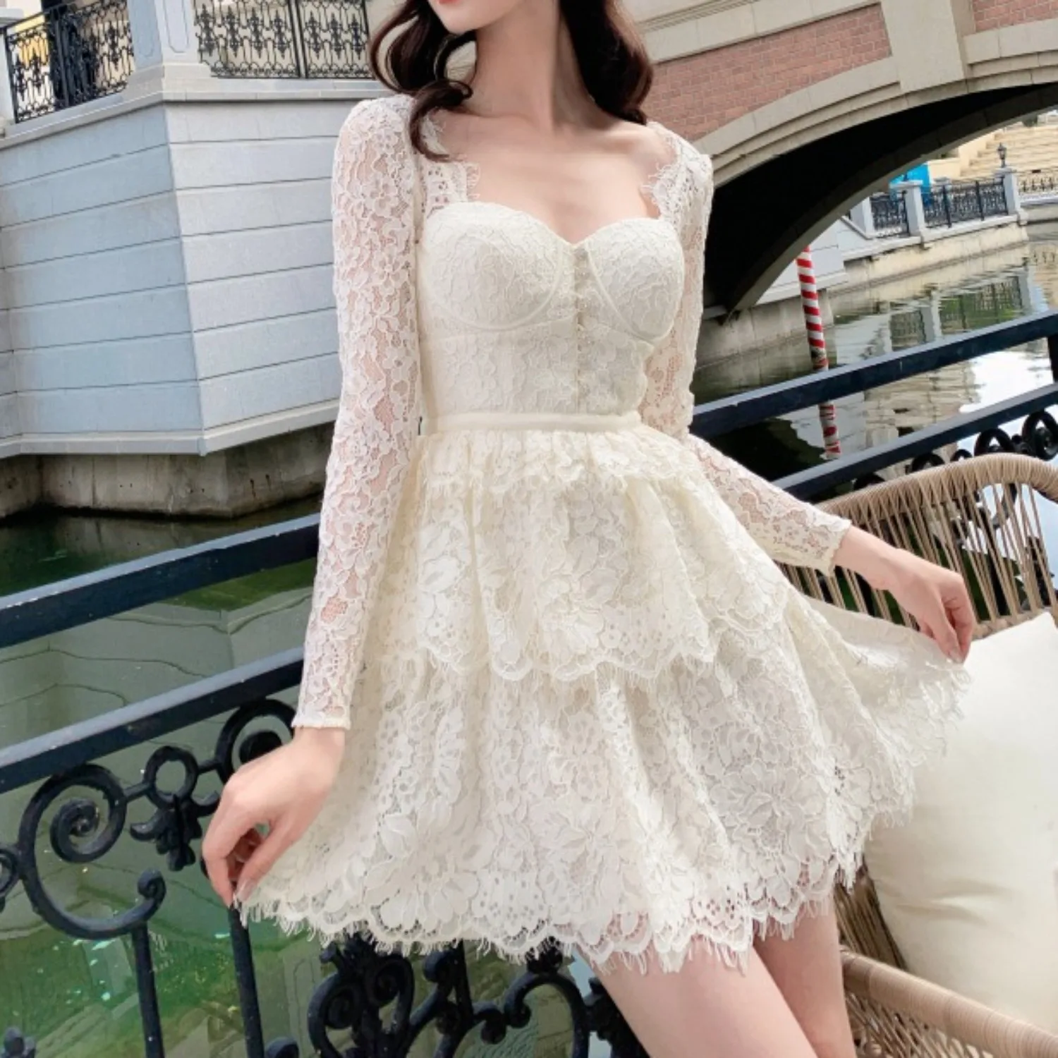 Beige Long Sleeve Square Collar Dress Women Hollow Out Diamonds Button Spring Autumn Chic Vestidos Bodycon
Beige Long Sleeve Square Collar Dress Women Hollow Out Diamonds Button Spring Autumn Chic Vestidos Bodycon