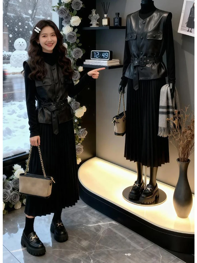 Elegant Leather Waist-Cinching Vest And Pleated Dress Set for Autumn And Winter Casual Commute Fashion High Waist Long Sleeve
Elegant Leather Waist-Cinching Vest And Pleated Dress Set for Autumn And Winter Casual Commute Fashion High Waist Long Sleeve