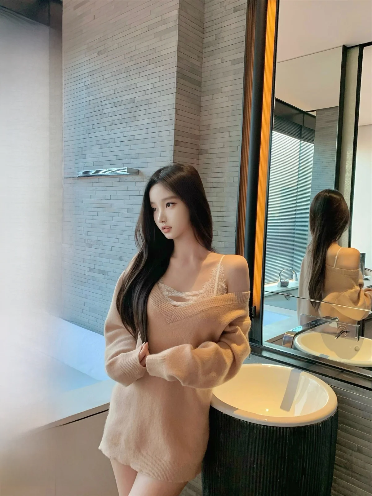 Hotdog Spicy Big V-Ne Knitted Sweater Pink Bubble Peach High-End Feeling Women's Faion Winter 2024 Knitwear
Hotdog Spicy Big V-Ne Knitted Sweater Pink Bubble Peach High-End Feeling Women's Faion Winter 2024 Knitwear