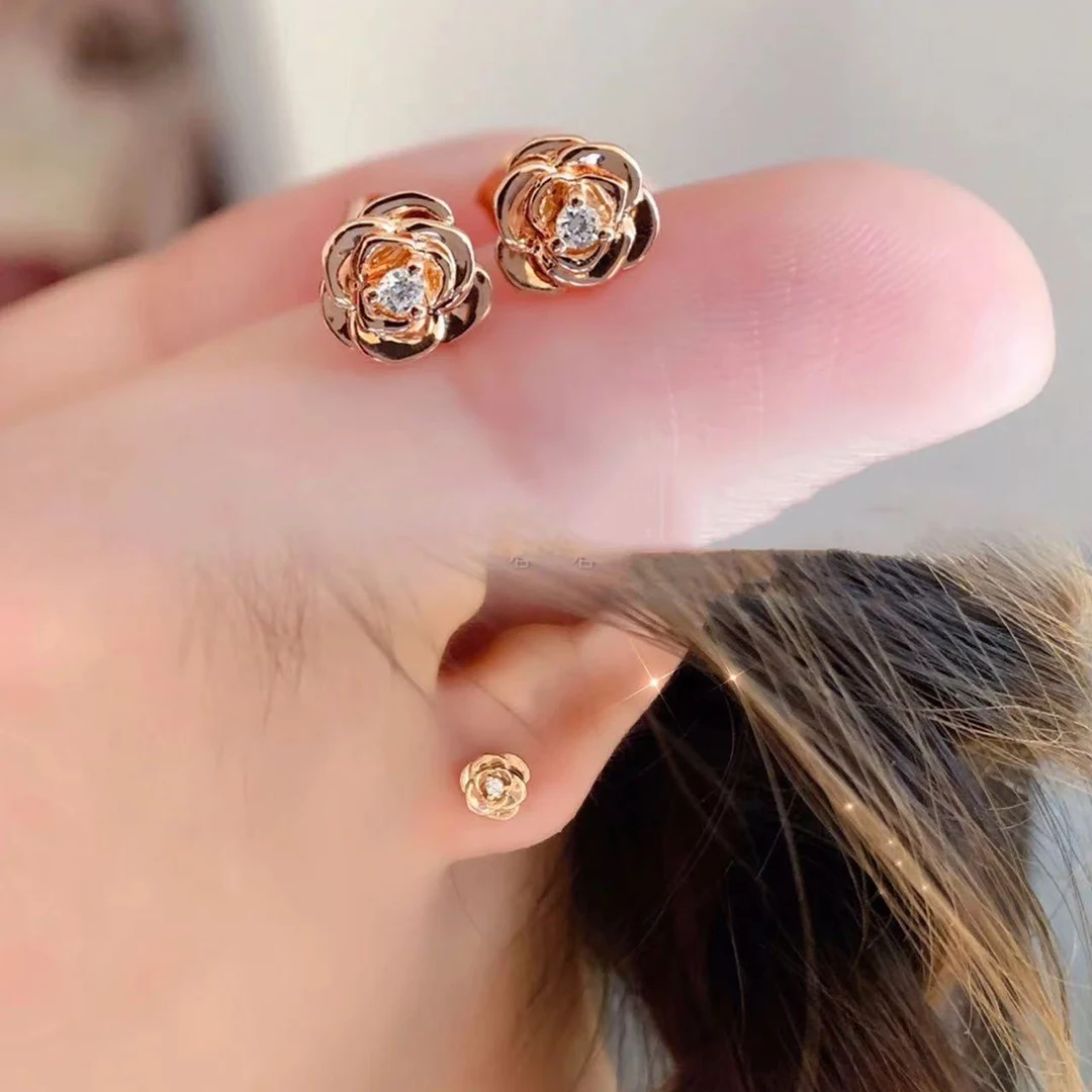 925 boutique jewelry women's earrings new single diamond bright flower shaped earrings holiday gift
925 boutique jewelry women's earrings new single diamond bright flower shaped earrings holiday gift