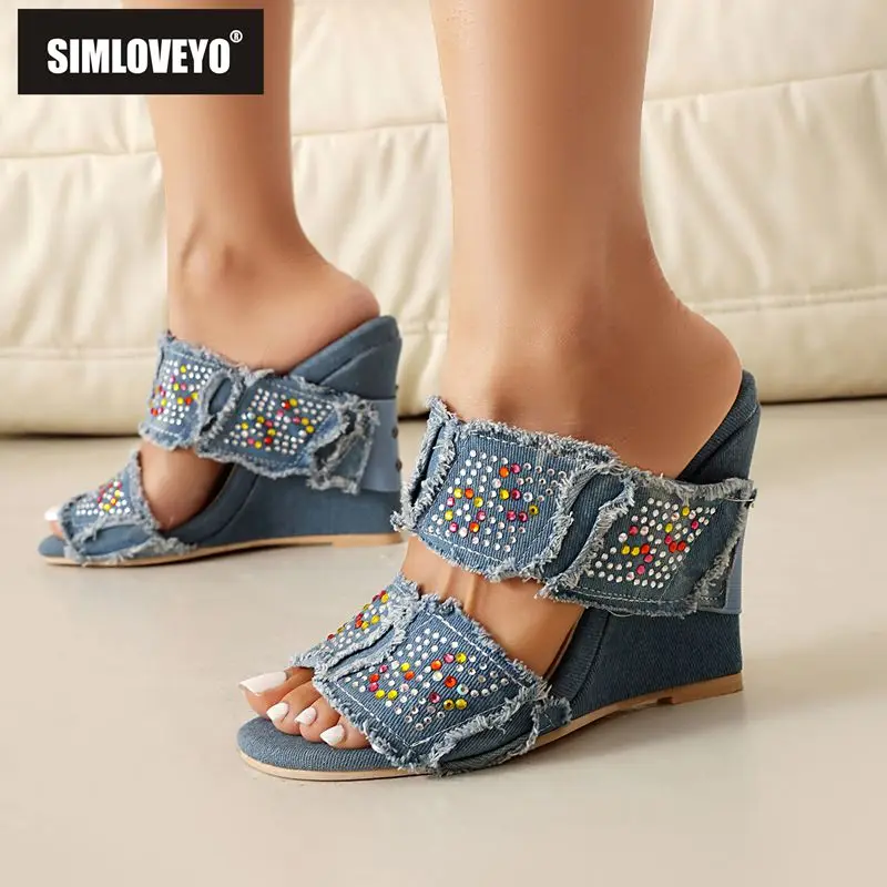 SIMLOVEYO Fashion Design Women Sandals Open Toe Wedges 11cm Slip On Mules Crystal Plus Size 44 45 46 Leisure Daily Female Shoes
SIMLOVEYO Fashion Design Women Sandals Open Toe Wedges 11cm Slip On Mules Crystal Plus Size 44 45 46 Leisure Daily Female Shoes