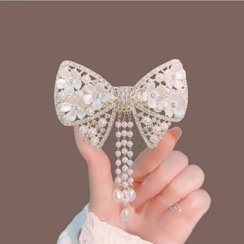 Tassel Bowknot Imitation Pearl Rhinestone Hair Clip- Chic Zinc Alloy Hair Accessory for Teen Girls, Perfect for Daily Wear, Fest
Tassel Bowknot Imitation Pearl Rhinestone Hair Clip- Chic Zinc Alloy Hair Accessory for Teen Girls, Perfect for Daily Wear, Fest