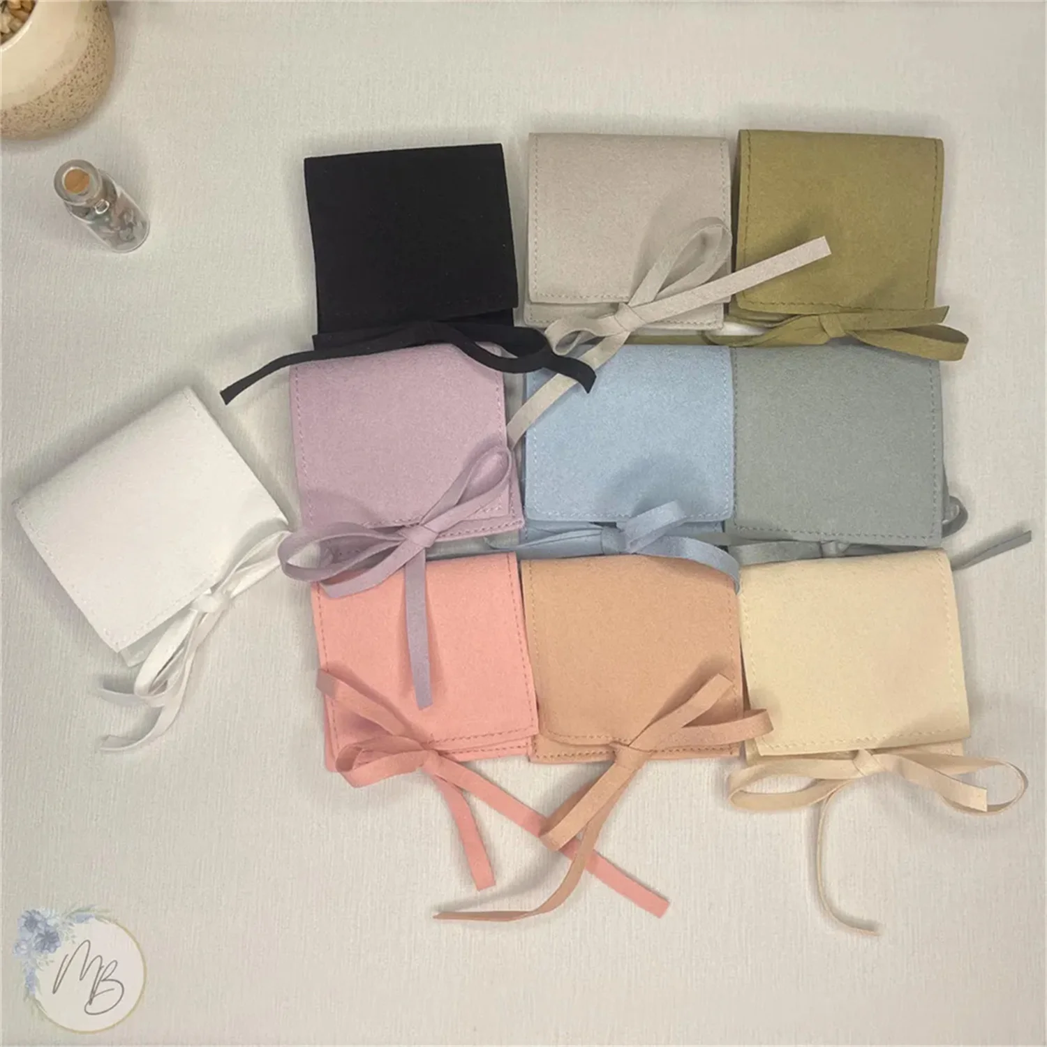 Suedette Soft Luxury Jewellery Pouch Gift Presentation Storage for Necklace or Earrings, Faux Suede
Suedette Soft Luxury Jewellery Pouch Gift Presentation Storage for Necklace or Earrings, Faux Suede