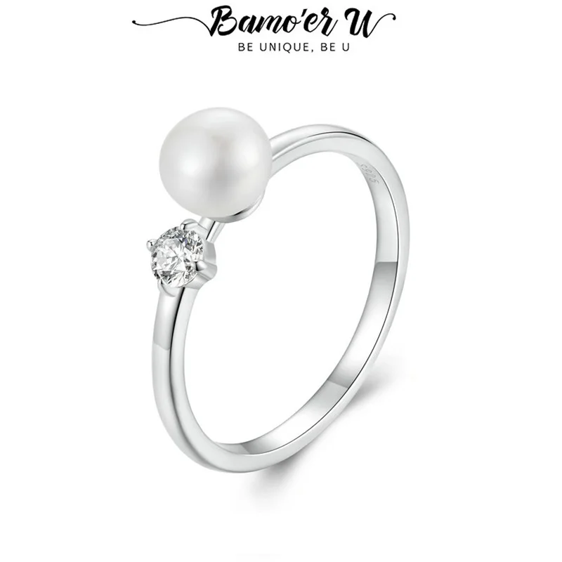 Bamoer U Moissanite Ring 925 Sterling Silver Unique Freshwater Pearl Decorative Design Certified Ring Women Fine Jewelry VVS1
Bamoer U Moissanite Ring 925 Sterling Silver Unique Freshwater Pearl Decorative Design Certified Ring Women Fine Jewelry VVS1