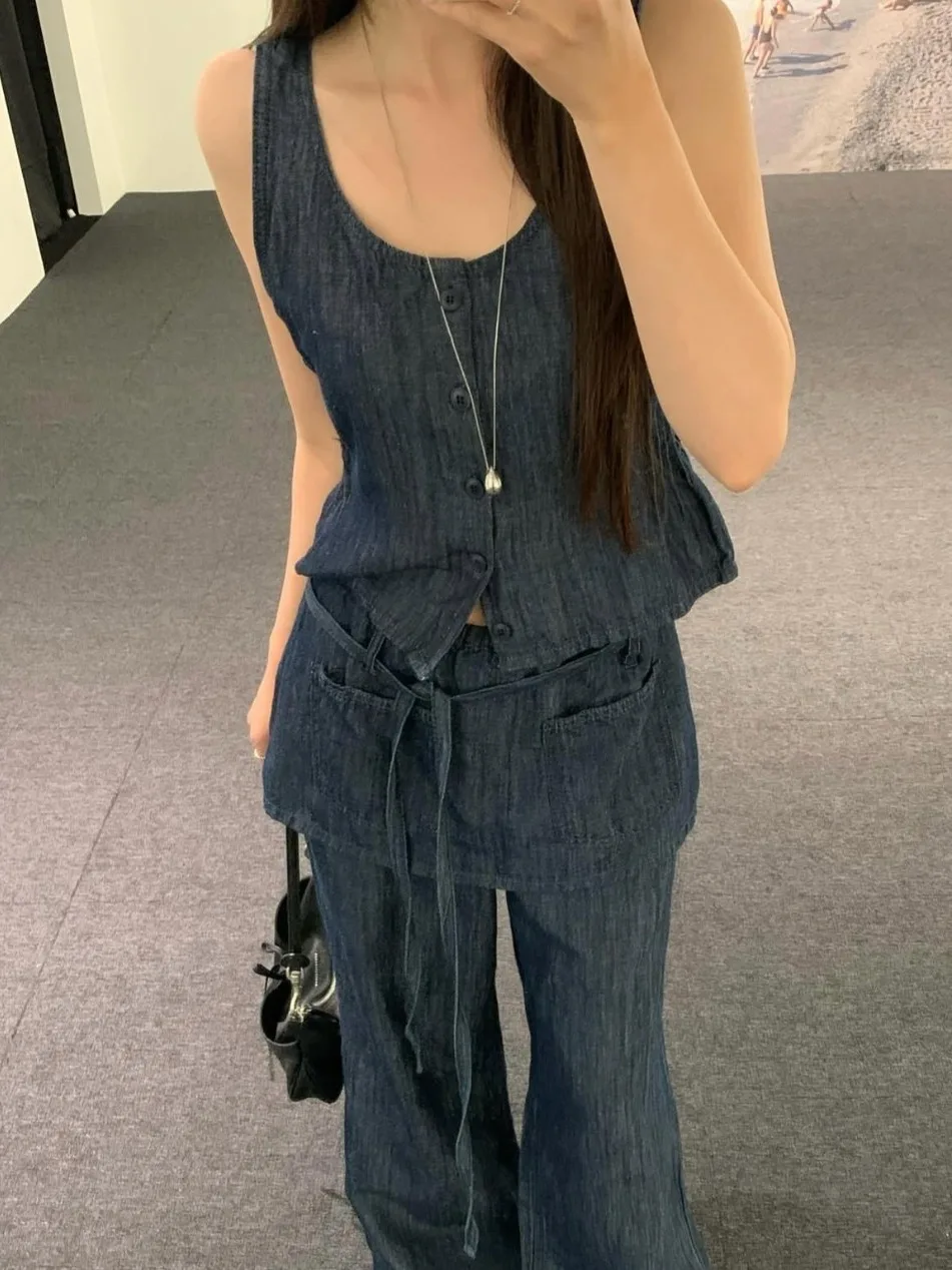Chic Summer New Folded Waist Sleeveless Vest Women's plus Curtain Casual Pants Two-Piece Set High-End Feeling Fashionable
Chic Summer New Folded Waist Sleeveless Vest Women's plus Curtain Casual Pants Two-Piece Set High-End Feeling Fashionable