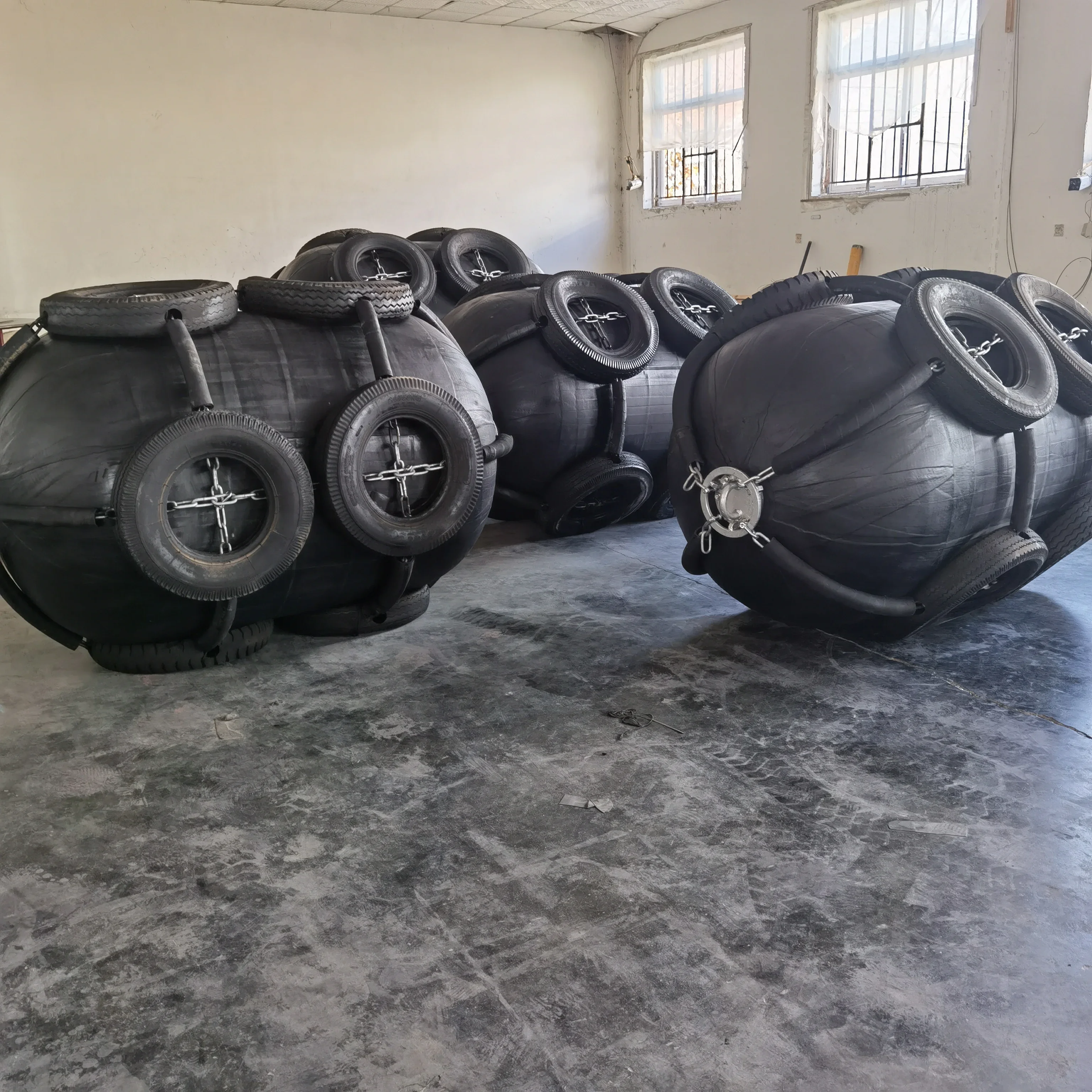 Marine Boat Accessories and Parts Floating Dock Pneumatic Rubber Fender
Marine Boat Accessories and Parts Floating Dock Pneumatic Rubber Fender