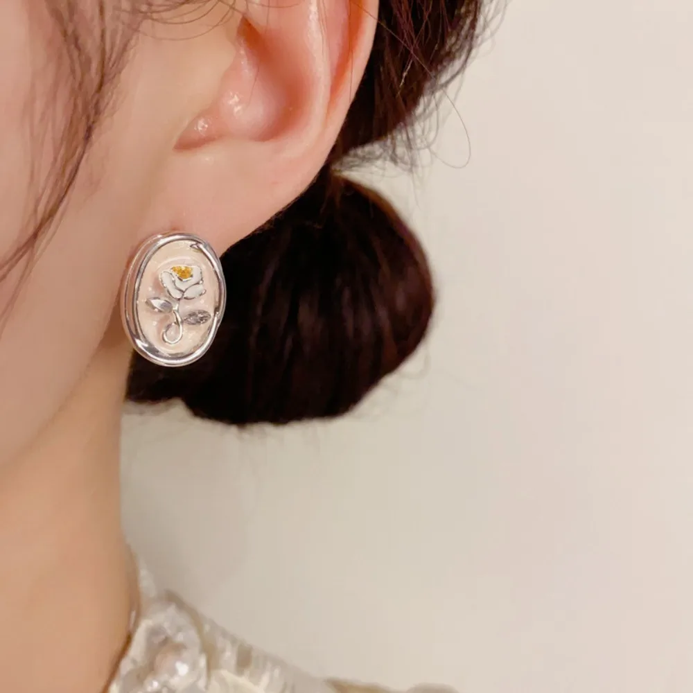Trendy Light Luxury Rose Flower Earrings Ear Jewelry Crystal Vintage Earrings Women Charms Oil Drop Sweet Stud Earrings Party
Trendy Light Luxury Rose Flower Earrings Ear Jewelry Crystal Vintage Earrings Women Charms Oil Drop Sweet Stud Earrings Party