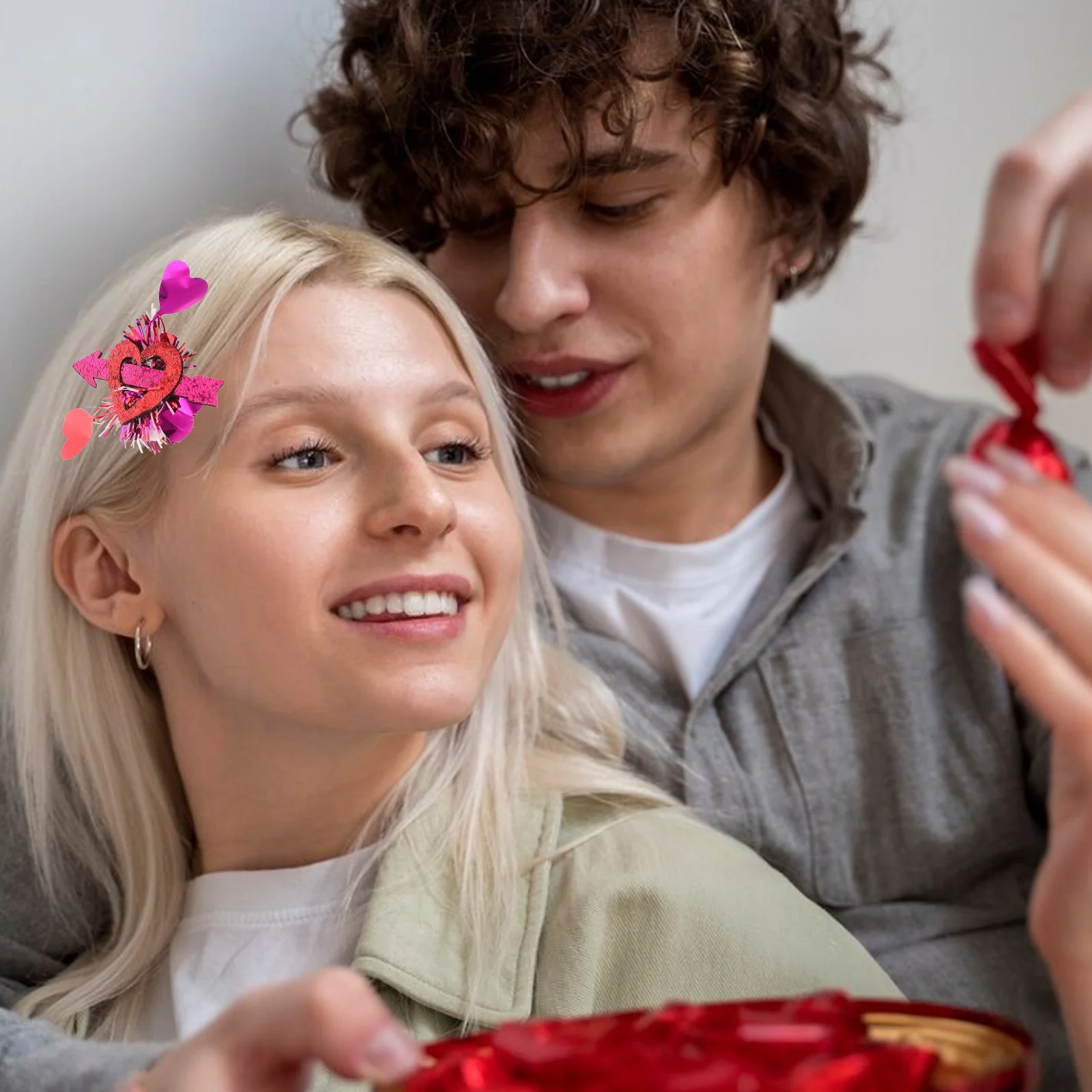 Romantic Valentine's Day Hair Accessories Sparkling Ribbon Heart Barrettes Clips Glitter Alligator Pins Party Wedding
Romantic Valentine's Day Hair Accessories Sparkling Ribbon Heart Barrettes Clips Glitter Alligator Pins Party Wedding