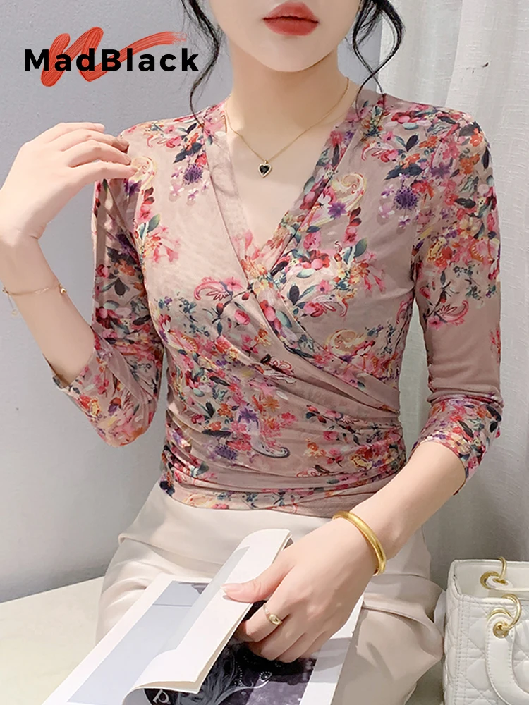 MadBlack, European Clothes Tshirt, Women Sexy V Neck Floral Tops, Long Sleeve Lace-Up Slim Mesh Tee, 2024 Summer Fall T476106QC
MadBlack, European Clothes Tshirt, Women Sexy V Neck Floral Tops, Long Sleeve Lace-Up Slim Mesh Tee, 2024 Summer Fall T476106QC