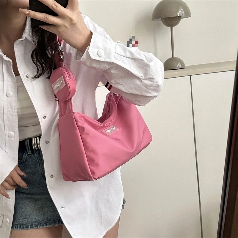 Single Shoulder Bag Casual Women's 2024 Summer New Fashion Simple Casual Versatile Diagonal Cross Bag
Single Shoulder Bag Casual Women's 2024 Summer New Fashion Simple Casual Versatile Diagonal Cross Bag