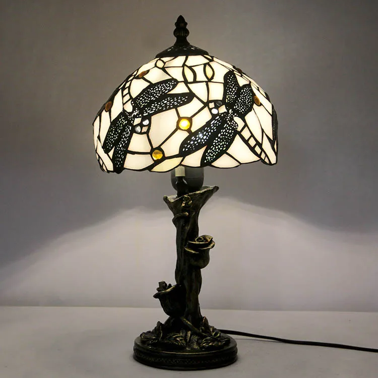 Хит продаж: Настольная лампа с узором в виде стрекозы из витражного стекла для домашнего декора
Хит продаж: Настольная лампа с узором в виде стрекозы из витражного стекла для домашнего декора