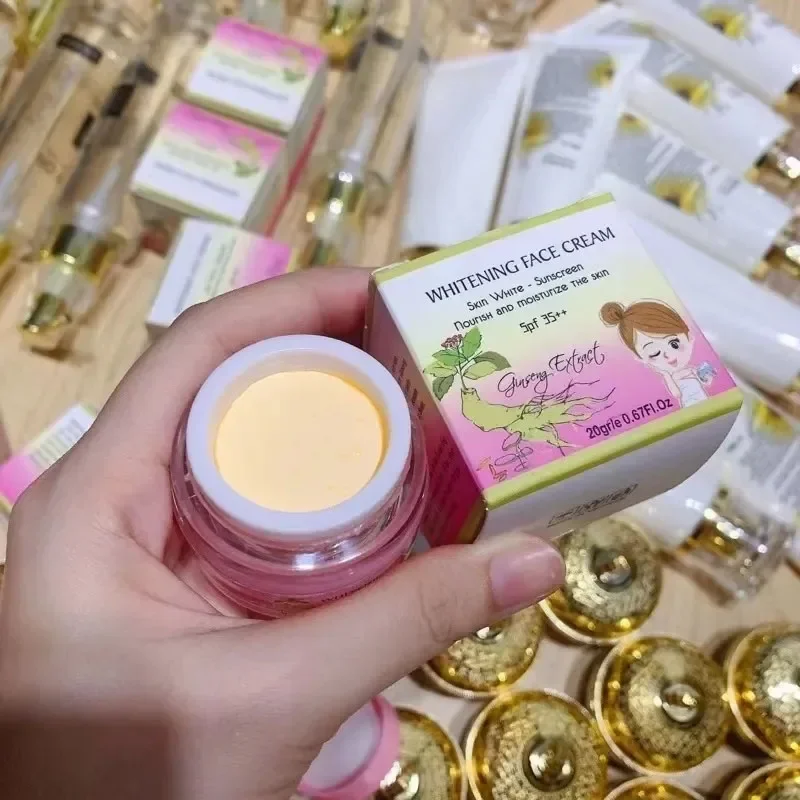 Kem face sam tay manh ginseng whitening skin white sunscreen, moisturize, removing freckles, dark spots, younger, smoother 20g
Kem face sam tay manh ginseng whitening skin white sunscreen, moisturize, removing freckles, dark spots, younger, smoother 20g