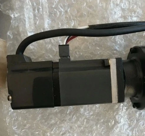 Brand New 1pcs HC-KFS13G1 AC servo motor sufficient stock Expedited shipping
Brand New 1pcs HC-KFS13G1 AC servo motor sufficient stock Expedited shipping