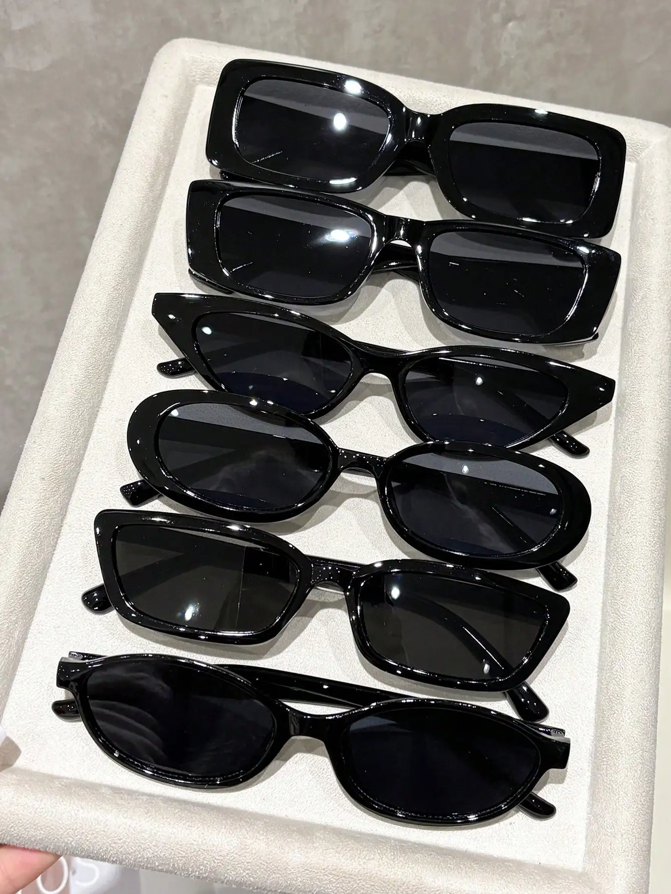 6pcs Plastic Full Frame Classic Shades Basics Modern Simple Style Elegant Fashion Glasses,For Women-Driving Vacation Outfits Family Outings Date Night Outfits Accessories
6pcs Plastic Full Frame Classic Shades Basics Modern Simple Style Elegant Fashion Glasses,For Women-Driving Vacation Outfits Family Outings Date Night Outfits Accessories