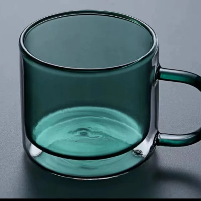 Двухслойная стеклянная чашка для воды, устойчивая к высоким температурам и ожогах кружка, чашка с цветным ремешком и ручкой для чая, прозрачные стеклянные чашки, кружки
Двухслойная стеклянная чашка для воды, устойчивая к высоким температурам и ожогах кружка, чашка с цветным ремешком и ручкой для чая, прозрачные стеклянные чашки, кружки